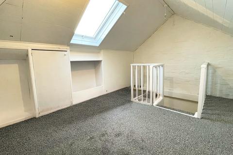 2 bedroom maisonette to rent, Maldon Road (Upper), Southend On Sea SS2