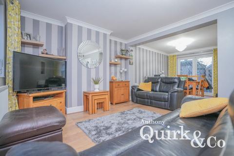 13 Crescent Way, Aveley, South Ockendon, RM15 4TJ