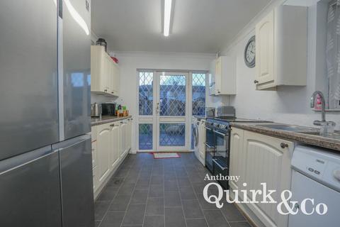 13 Crescent Way, Aveley, South Ockendon, RM15 4TJ