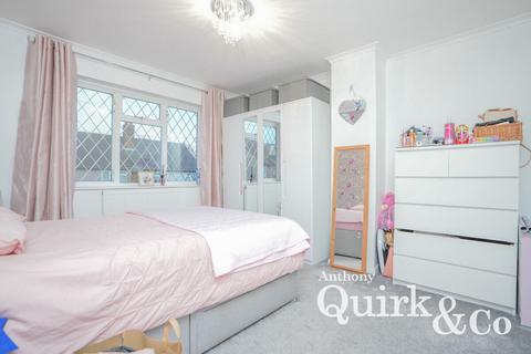 13 Crescent Way, Aveley, South Ockendon, RM15 4TJ