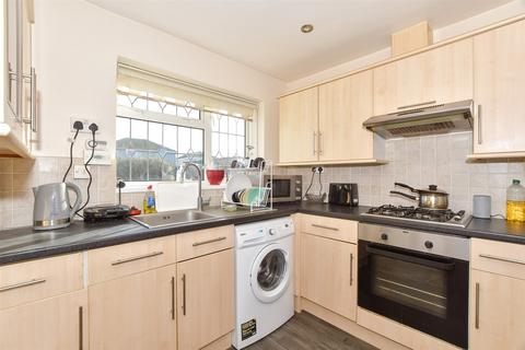 3 bedroom chalet for sale, Cornwall Avenue, Peacehaven, East Sussex