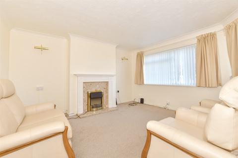 3 bedroom chalet for sale, Cornwall Avenue, Peacehaven, East Sussex