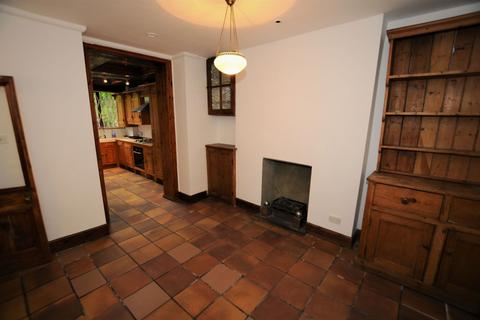 1 bedroom flat to rent, St. James's Gardens, London, W11 4RF