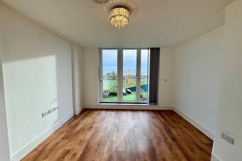 2 bedroom apartment to rent, London Road, Westcliff-On-Sea