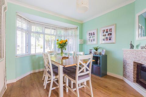 3 bedroom end of terrace house for sale, Irthlingborough Road, Finedon NN9