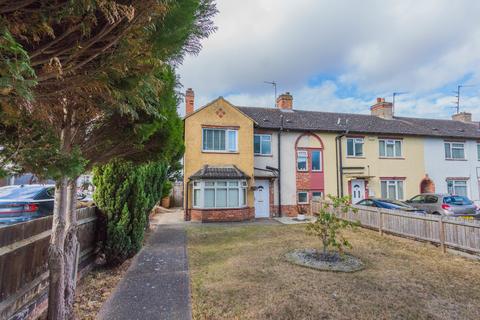 3 bedroom end of terrace house for sale, Irthlingborough Road, Finedon NN9