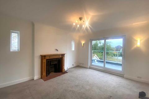 2 bedroom apartment to rent, Leigh on Sea SS9