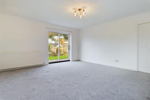 3 bedroom detached bungalow to rent, Riggs Close, Grange-Over-Sands, Cumbria, LA11 6SX