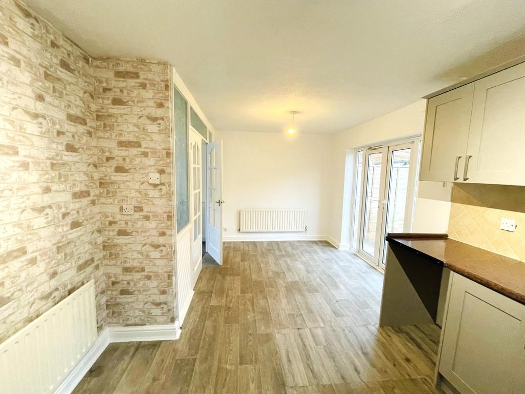 IMG E1131 - Kitchen - Alt