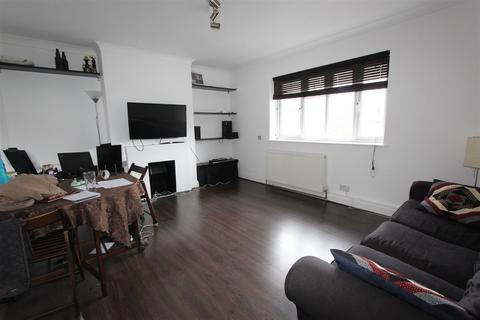 3 bedroom flat to rent, Chacewater, Boyton Road, London N8