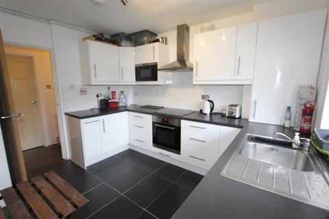 3 bedroom flat to rent, Chacewater, Boyton Road, London N8