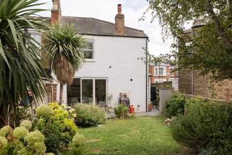 3 bedroom end of terrace house for sale, Ivydale Rd, Nunhead, SE15