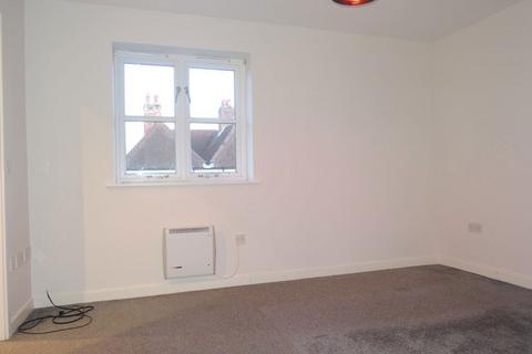 2 bedroom flat to rent, ROWHEDGE