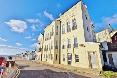 1 bedroom apartment to rent, Pier Approach, Walton On The Naze CO14