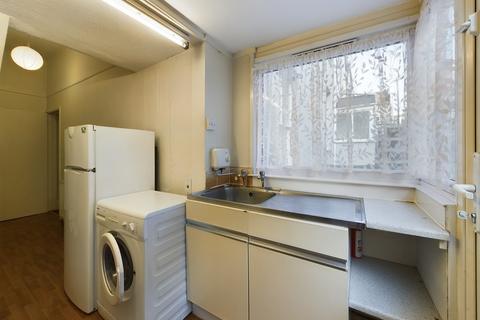 1 bedroom ground floor flat to rent, Napier Terrace, Plymouth PL4