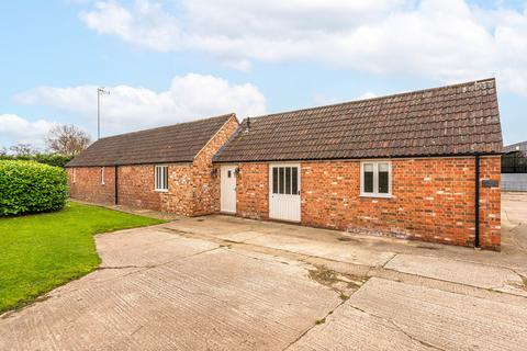 2 bedroom barn conversion to rent, Braydon, Wiltshire