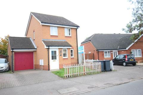 2 bedroom detached house to rent, Pilgrims Way, Bedford MK42