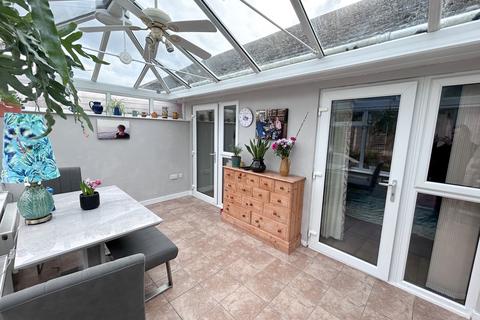 13 Bostock Crescent, Telford, TF3 1BU