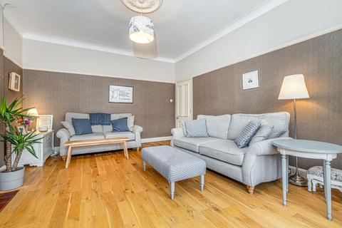 4 bedroom terraced house for sale, Kingsford Avenue, Muirend, Glasgow