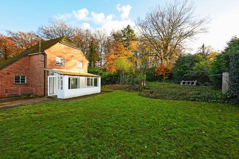 Connemara Fir Drive, Blackwater, Camberley, GU17 9BX