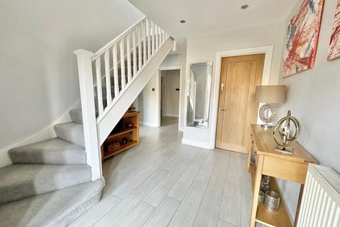 5 bedroom detached house for sale, Oaklea Drive, Hook RG27