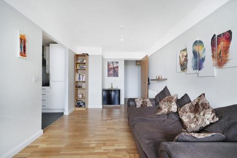 2 bedroom apartment for sale, Coppermill Heights, London N17