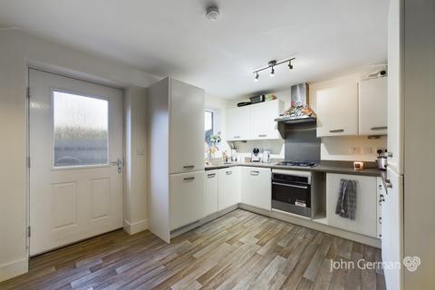 2 bedroom end of terrace house for sale, Berwick Avenue, Streethay