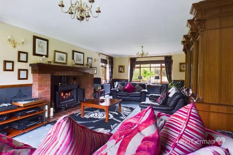 5 bedroom detached house for sale, Sandon Road, Hilderstone