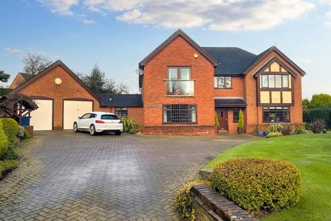 5 bedroom detached house for sale, Sandon Road, Hilderstone