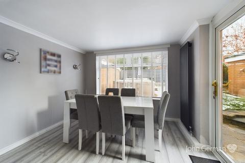 5 bedroom link detached house for sale, Silverthorn Way, Stafford