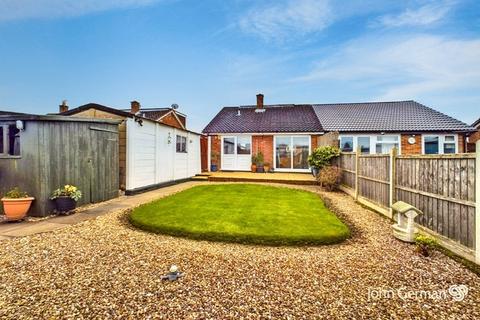 2 bedroom bungalow for sale, Henhurst Ridge, Burton-on-Trent