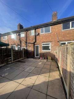 3 bedroom semi-detached house to rent, Princes Drive, Sale Moor