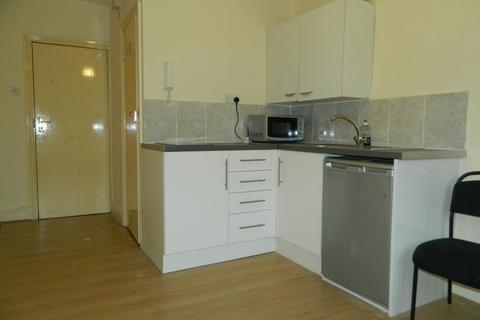 1 bedroom flat to rent, High Road, Willesden Green NW10