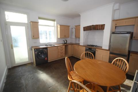 2 bedroom end of terrace house for sale, Sparable Lane, Wakefield