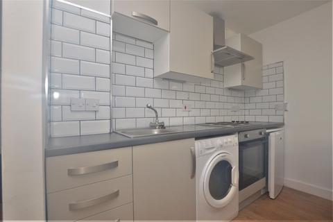 1 bedroom apartment to rent, Upper Bridge Road, Redhill RH1