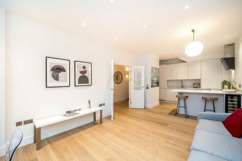 2 bedroom flat for sale, Twyford Avenue, London W3