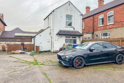 7 bedroom detached house for sale, Grimsby Road, Cleethorpes, N E Lincs, DN35