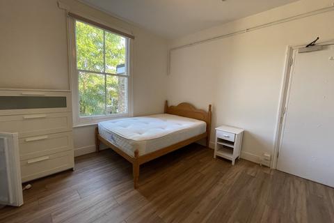 1 bedroom in a house share to rent, Bateman Street, Cambridge CB2