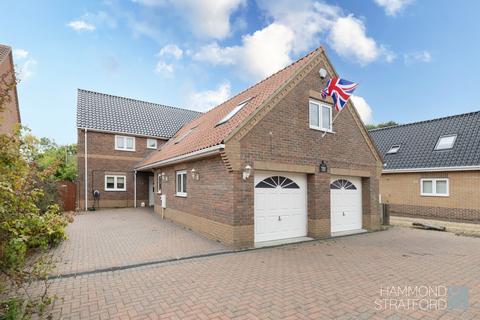 4 bedroom detached house for sale, Norwich Road, Besthorpe