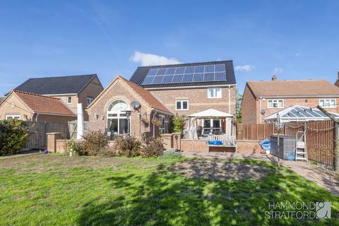 4 bedroom detached house for sale, Norwich Road, Besthorpe