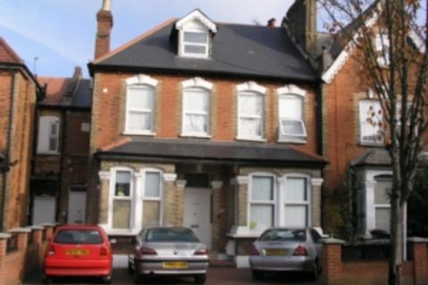 2 bedroom flat to rent, Sunningfields Road, Hendon NW4