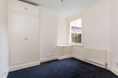 2 bedroom flat for sale, Larden Road, Wendell Park, London, W3