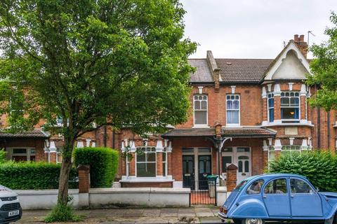 94 Larden Road, London, W3 7SX