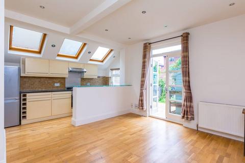 2 bedroom flat for sale, Larden Road, Wendell Park, London, W3