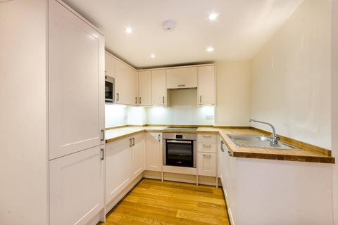 1 bedroom flat to rent, Hillbrook House, Fulham, London, SW6