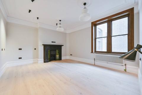 2 bedroom flat for sale, Southampton Row, Bloomsbury, London, WC1B