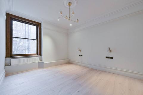 2 bedroom flat for sale, Southampton Row, Bloomsbury, London, WC1B