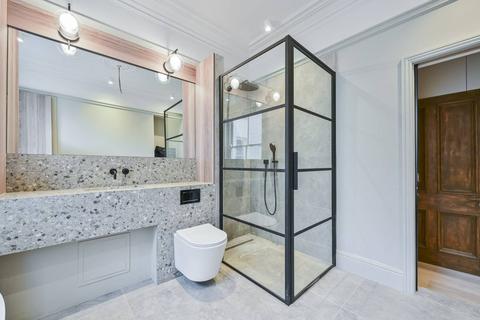 2 bedroom flat for sale, Southampton Row, Bloomsbury, London, WC1B