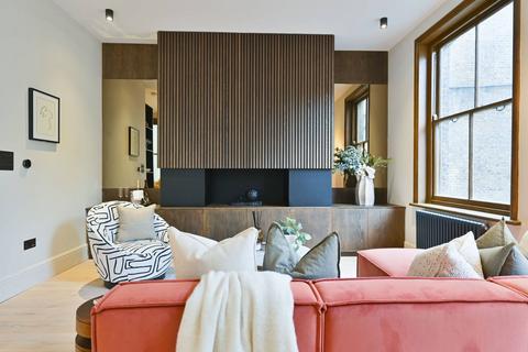 2 bedroom flat for sale, Southampton Row, Bloomsbury, London, WC1B