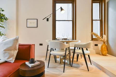 2 bedroom flat for sale, Southampton Row, Bloomsbury, London, WC1B